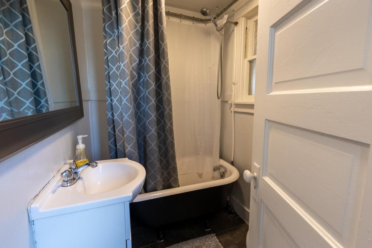 Downtown 1 Bedroom Charmer - Walk, Bike, Enjoy!! مدينة رابيد المظهر الخارجي الصورة